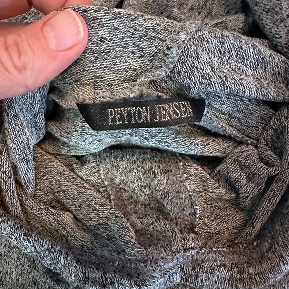 Peyton Jensen Heather grey small pullover sweatshirt top - Picture 3 of 3